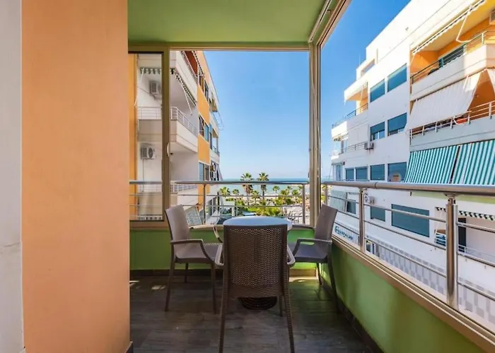 公寓 The Beachfront Bliss By Ps 格勒姆